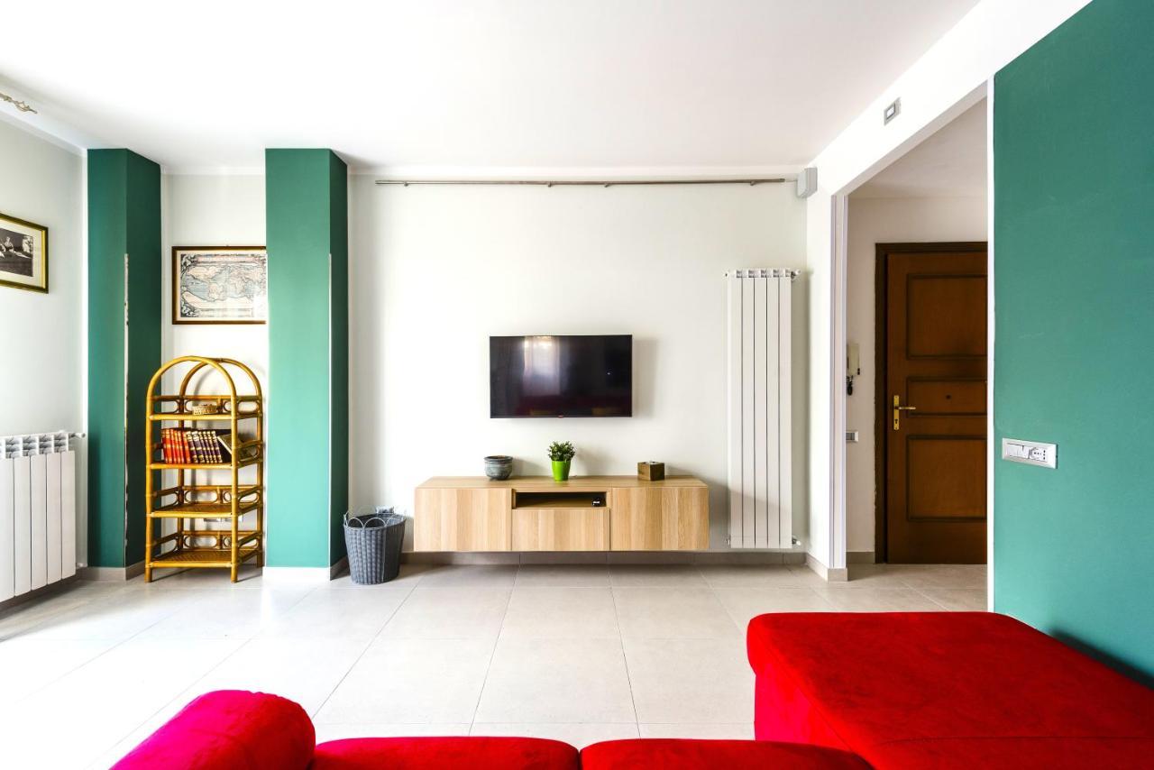 Hostly - Cisanello - Light And Colors Apartment *